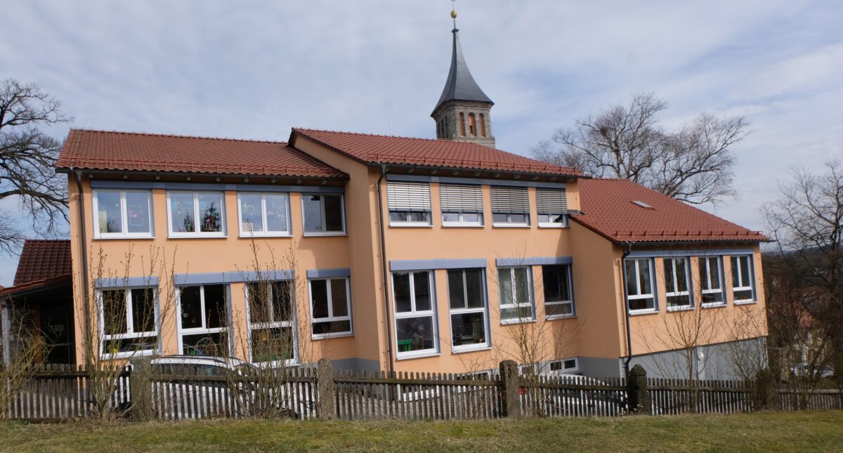 Flosser Kindertagesstätte „Unterm Regebogen“ erhält weitere Krippengruppe
