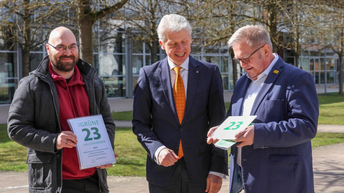 Campus Amberg jetzt mit „Grüner Hausnummer“