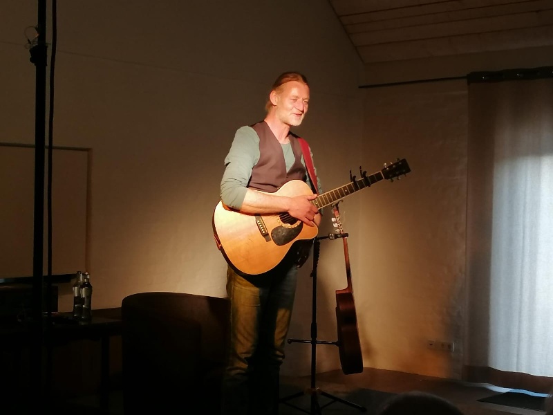 Christian Maier begeistert Falkenberg mit „Beste Zeiten“