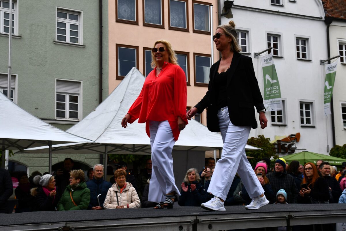 Weiden meets Las Vegas trotz Schnee, niedrigen Temperaturen und Regen