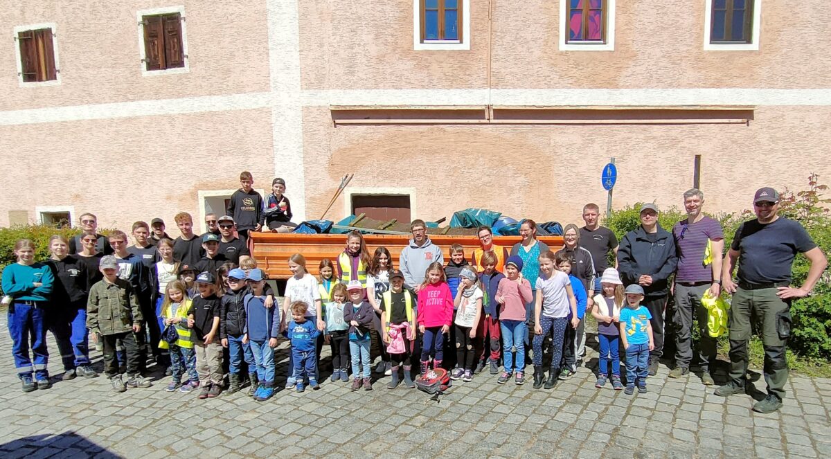 Kleine Helfer, großer Einsatz: Etzenrichts Kampf gegen Müll