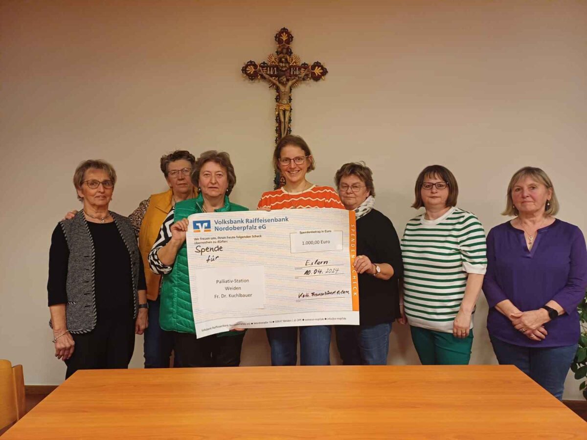 Frauenbund Eslarn unterstützt Palliativstation Weiden