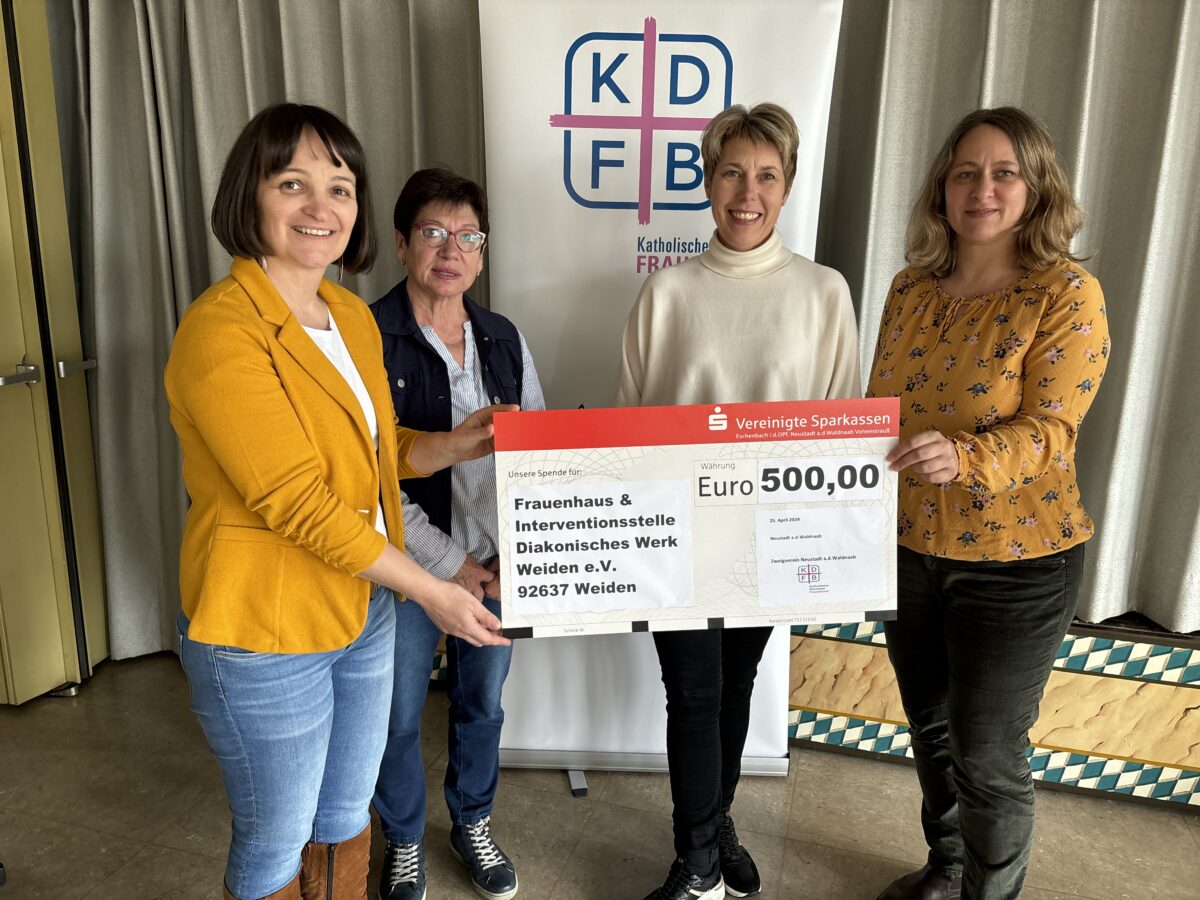 Frauenbund Neustadt spendet 500 Euro
