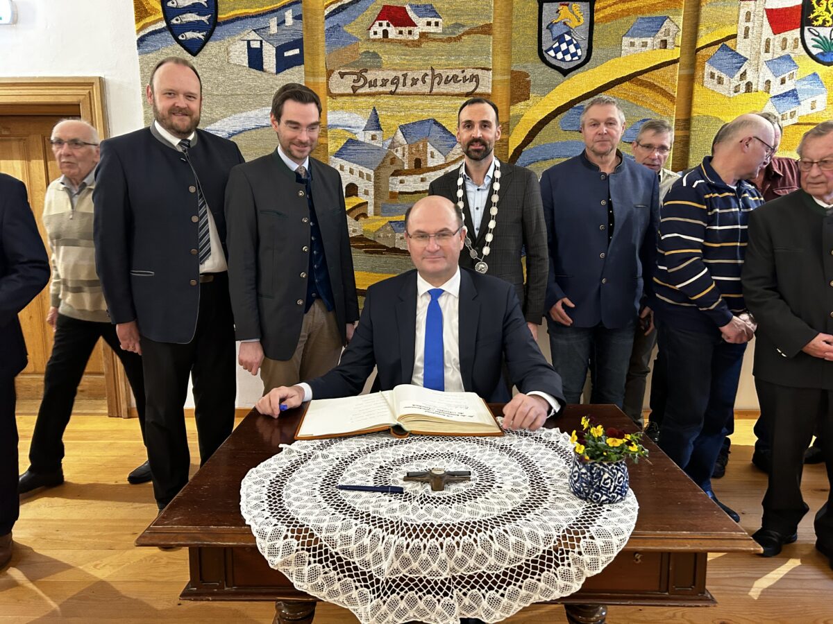 „Vergelts Gott“ an die kommunalen Fördervereine in Moosbach