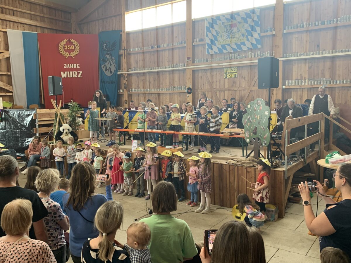 In der O’Schnitthalle wirds am Sonntag kunterbunt!