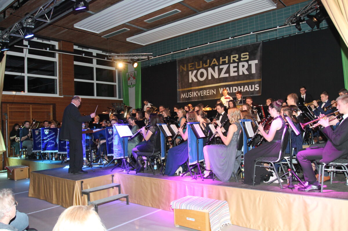 Benefizkonzert in Neustadt unterstützt Querschnittsgelähmten