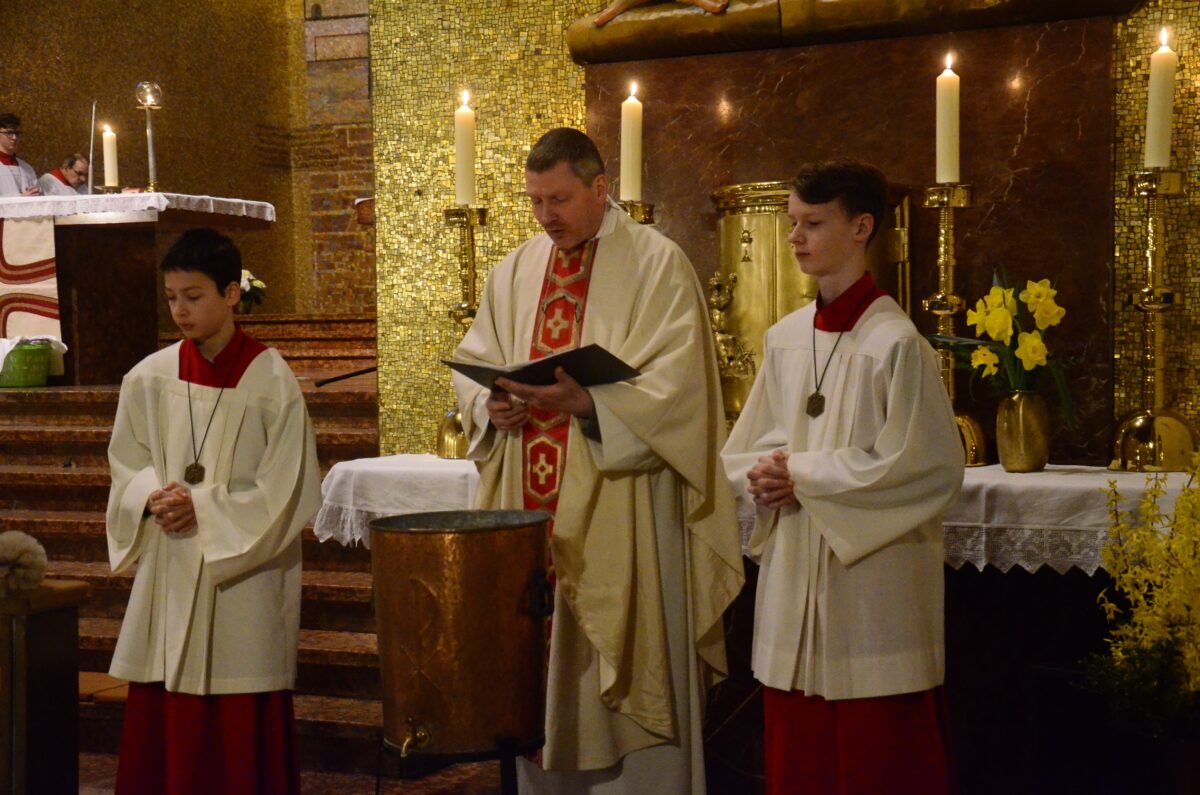 Osternachtmesse in der Herz Jesu Kirche