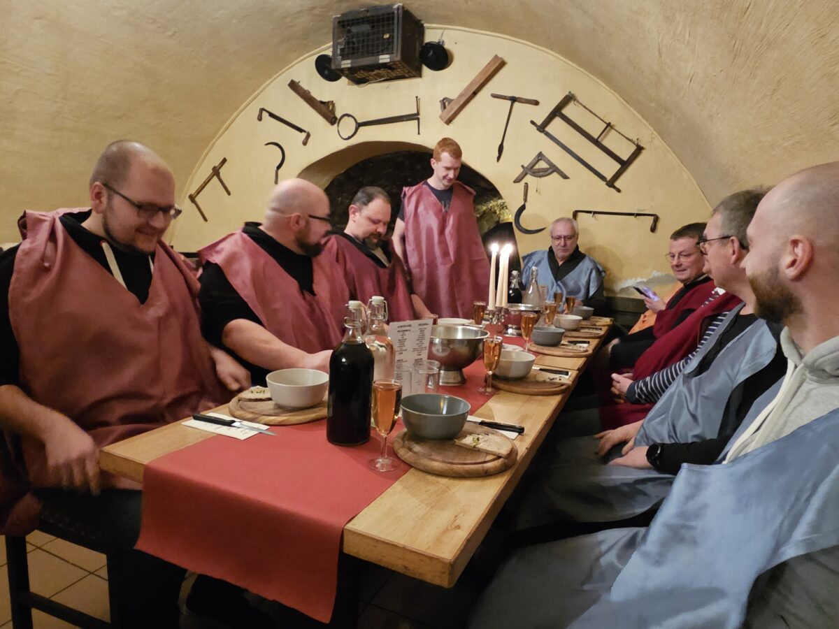 15 Jahre MSR Bertelshofer – Mit einem Ritteressen wurde auf das Firmenjubiläum angestoßen