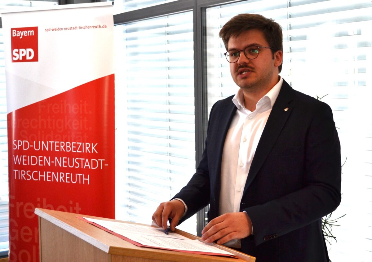 Generationswechsel im SPD-Unterbezirk: Simon Grajer ist Nachfolger von Uli Grötsch