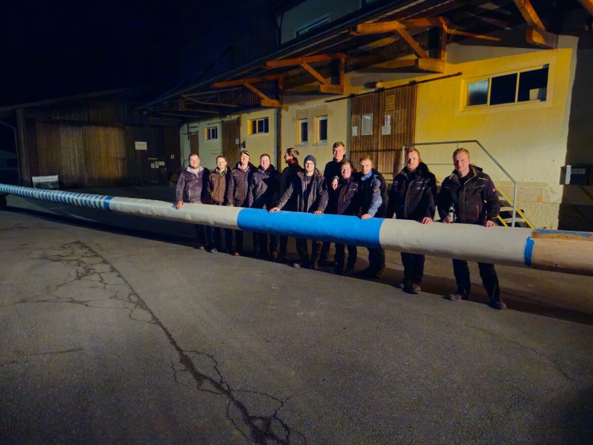 Maibaumklau in Denkenreuth: Parkstein schlägt zurück
