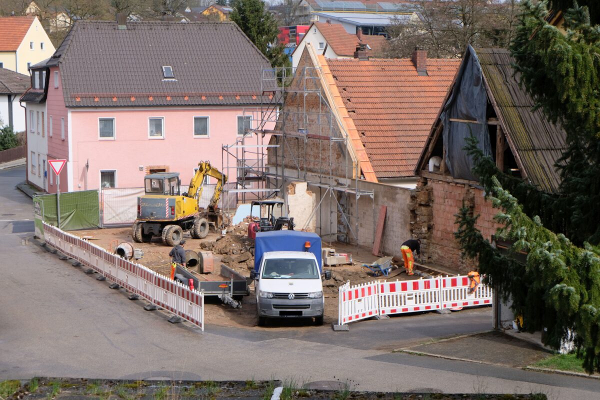 Früheres Witt-Schaller-Anwesen in Floß immer noch Baustelle