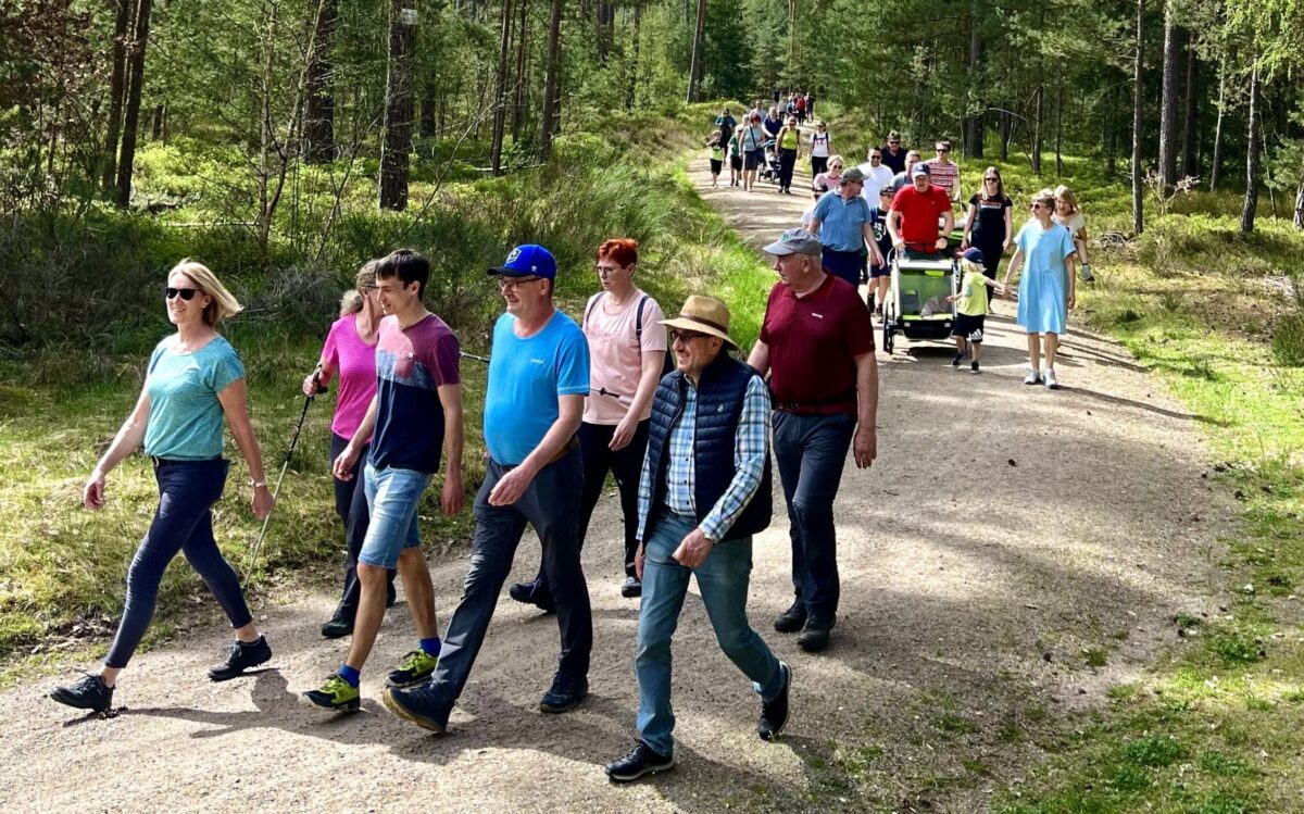 Erfolgreicher Familienwandertag der Unparteiischen Wähler Etzenricht
