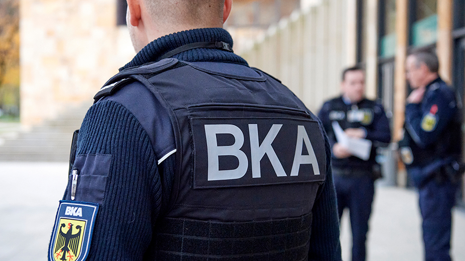 Mutmaßliche IS-Terroristin in Regensburg festgenommen – Vorwurf: Jesidinnen versklavt