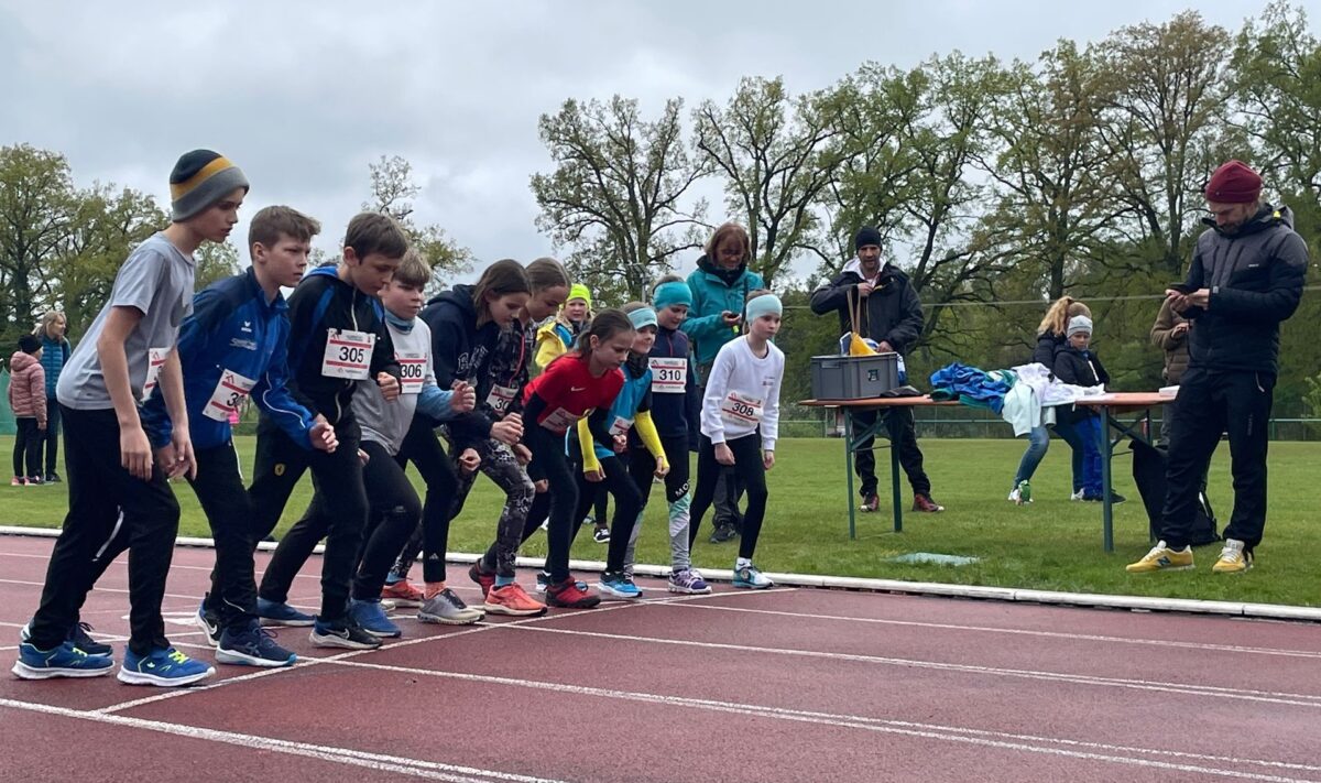 Athletinnen und Athleten vom Team Oberpfalz trumpfen bei Fünfkampf-Meisterschaft groß auf