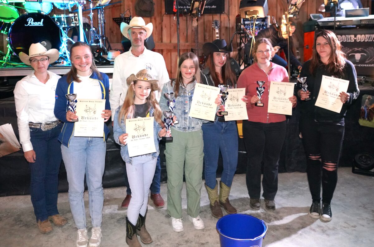 „Western Horse Friends Floß“ – 30. Trailturnier und Countryfest