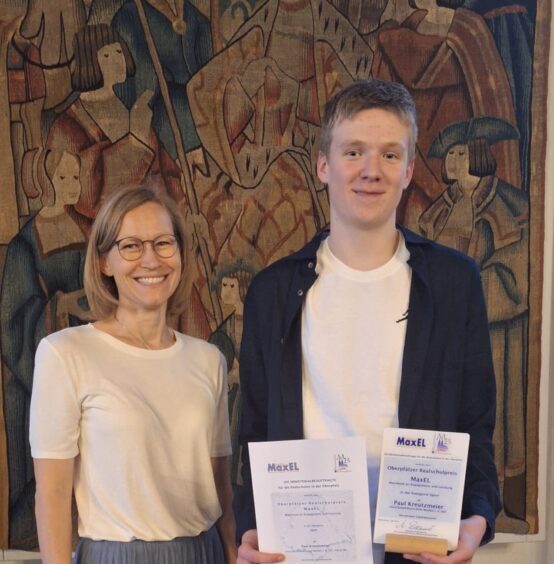 Schüler der Hans-Scholl-Realschule erhält Auszeichnung für sein besonderes Engagement