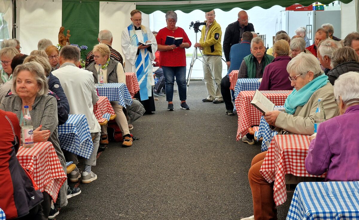 BVS feiert Maiandacht mit Mutter- und Vatertagsfest in Weiden