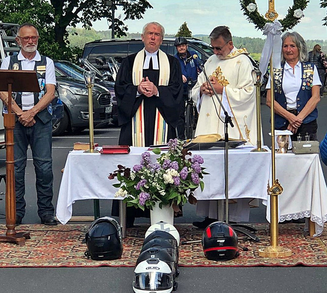 Motorradgottesdienst in Weiden/Neustadt zieht 350 Biker an