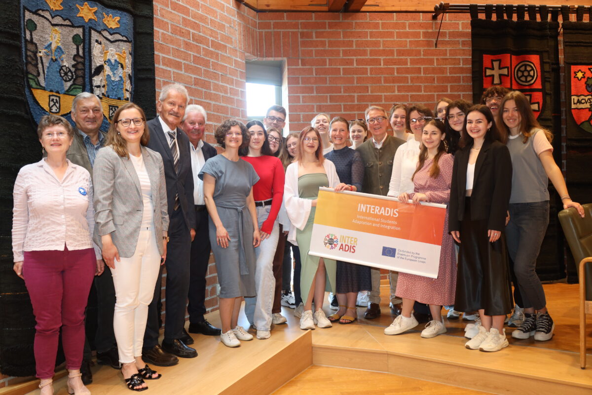 Willkommen in Weiden – ukrainische Studierende im Neuen Rathaus begrüßt