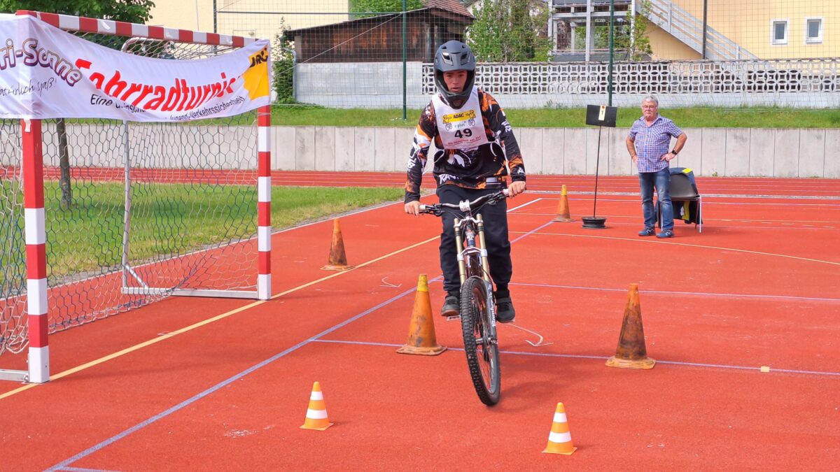 ADAC Fahrradturnier beim Sicherheitstag der Mittelschule Weiherhammer