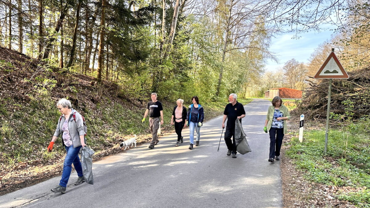 Müllwandern: Speichersdorf verbindet Naturgenuss und Umweltschutz