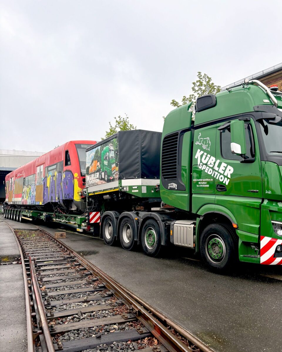 Wenn plötzlich ein Regio-Shuttle durch die Straßen fährt