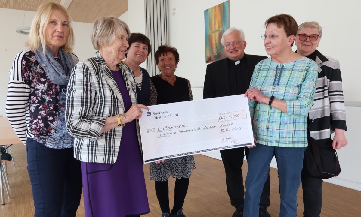 Frauenbund Herz Jesu spendet 1000 Euro an Hilfsaktion „Adventslicht“