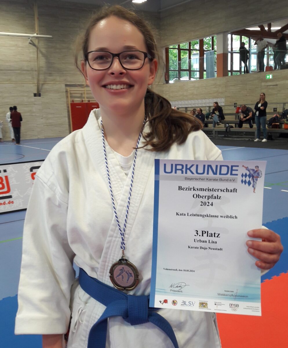 Karate Dojo Neustadt/WN freut sich über Erfolg von Lisa Urban