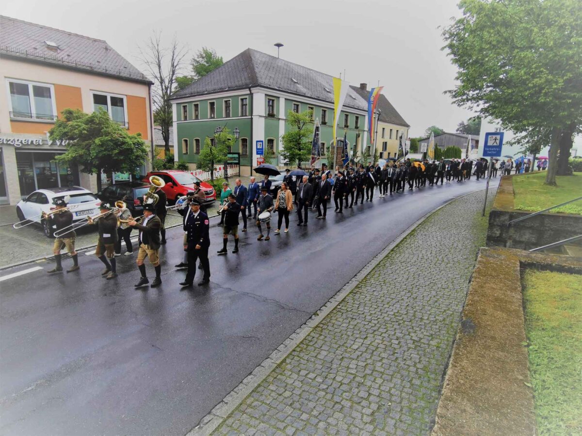 Eslarn feiert Fronleichnam in festlicher Pracht