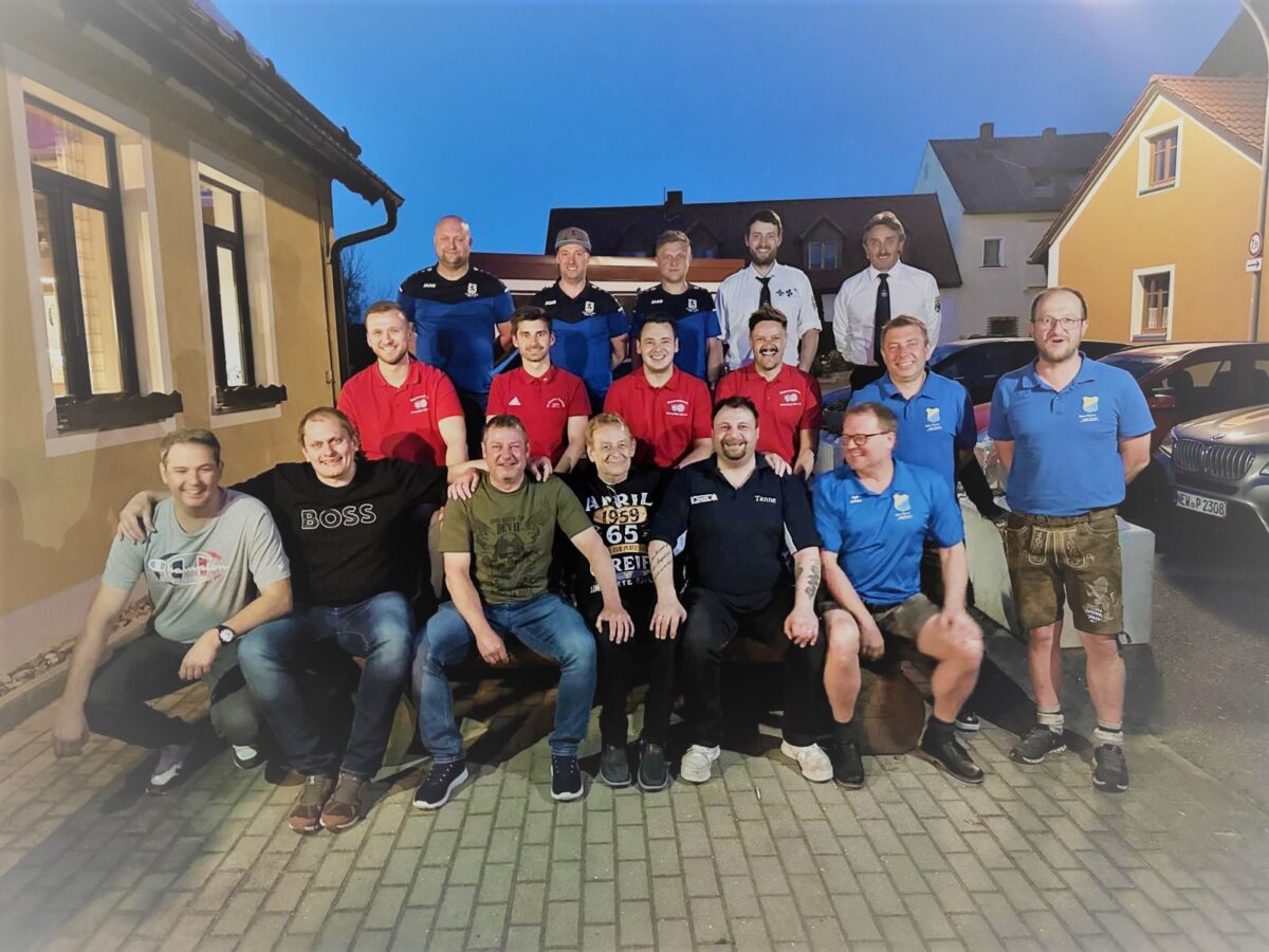 Eslarner Gastwirt feiert 65. Geburtstag im Kreise der Freunde