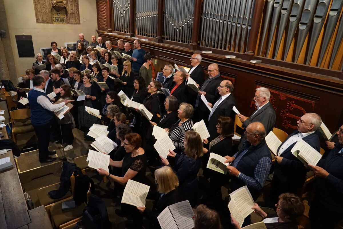 Bewegender Pfingstgottesdienst in St. Josef Weiden
