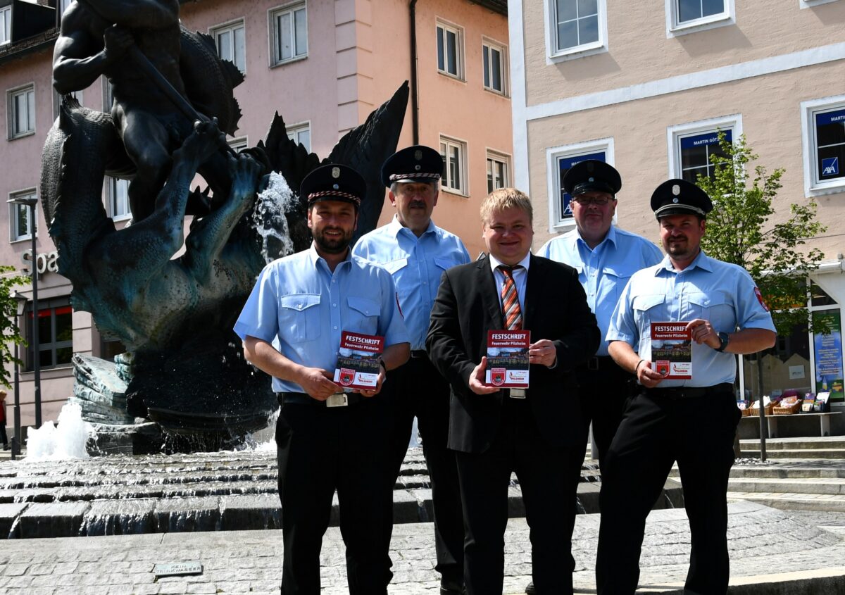 Festschrift übergeben: Pilsheimer Feuerwehr wird 125 Jahre alt