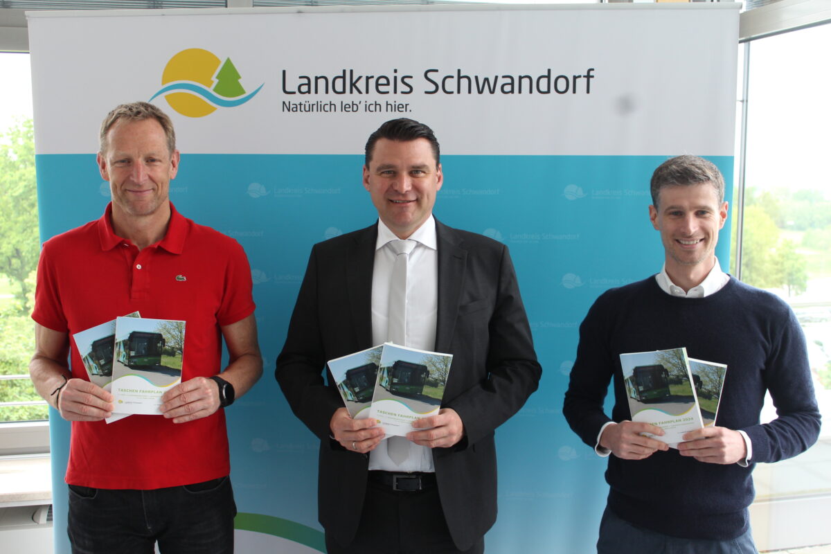 Taschenfahrplan 2024 für den Landkreis Schwandorf neu aufgelegt