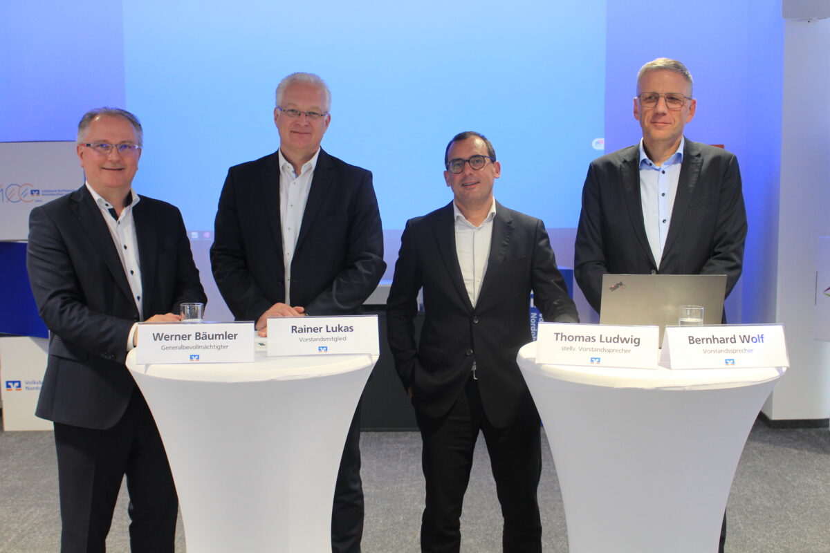 Da schau her: Genossenschaftsbank spendiert Nachhilfeunterricht