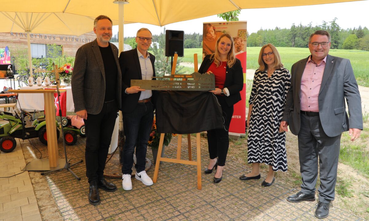 Feierlicher Start für das Kinderhaus „Waldwichtel“