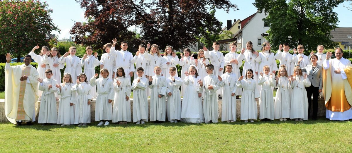 Unterwegs mit Jesus: Erstkommunion in Grafenwöhr
