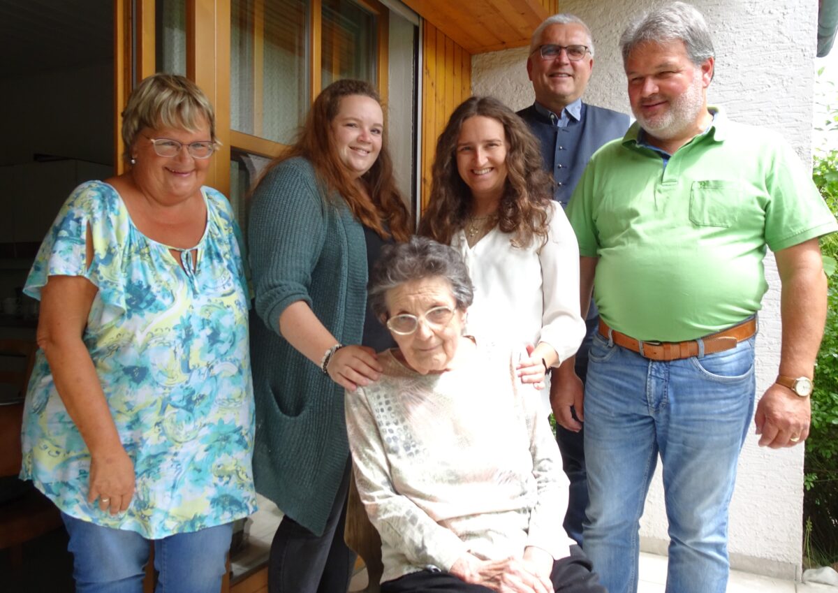 Glückwunsch zum „Runden“: Elfriede Merter feiert 80. Geburtstag