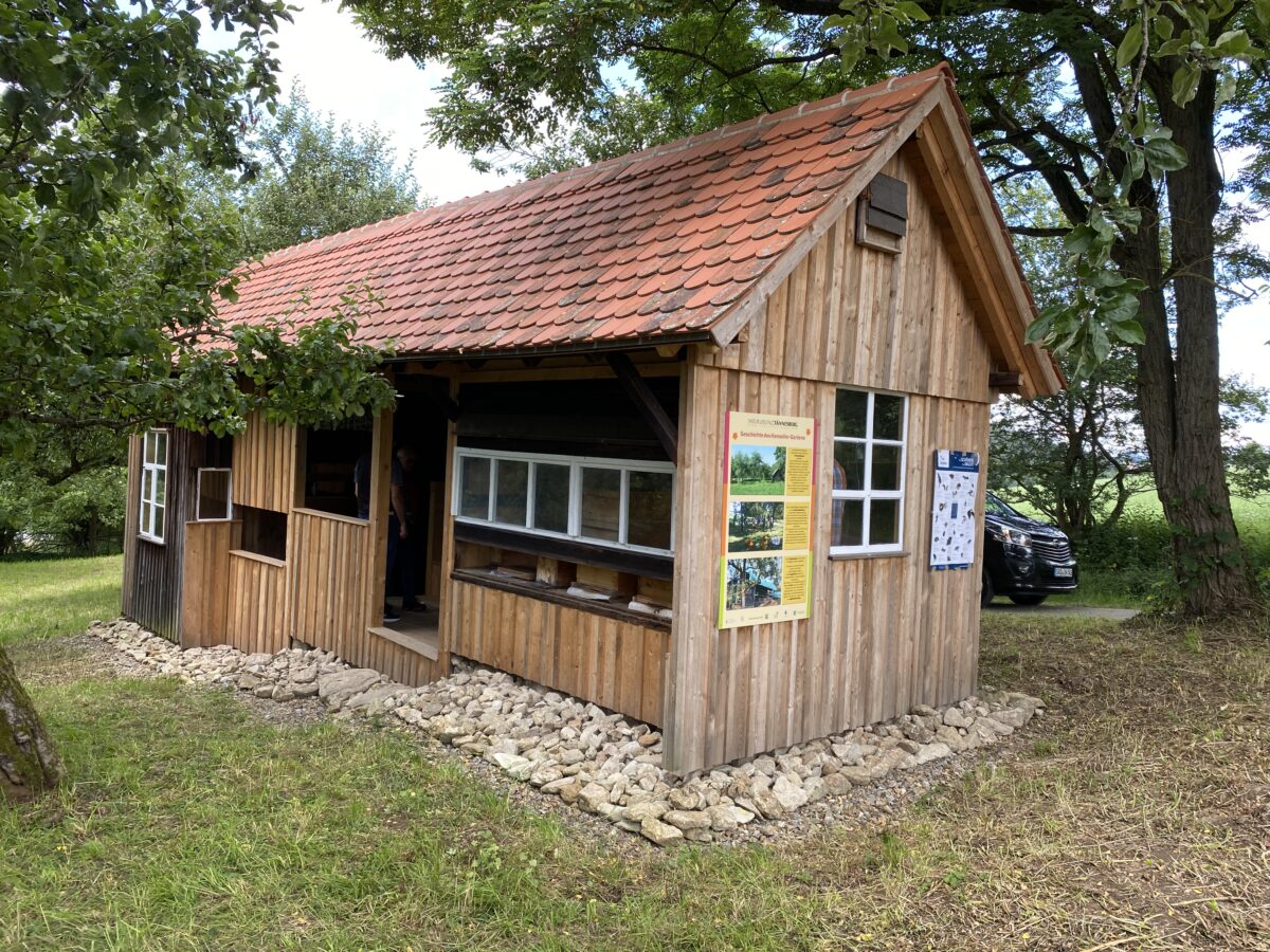 Saniertes Bienenhaus – ein neuer Meilenstein der Biodiversitätsgemeinde Tännesberg