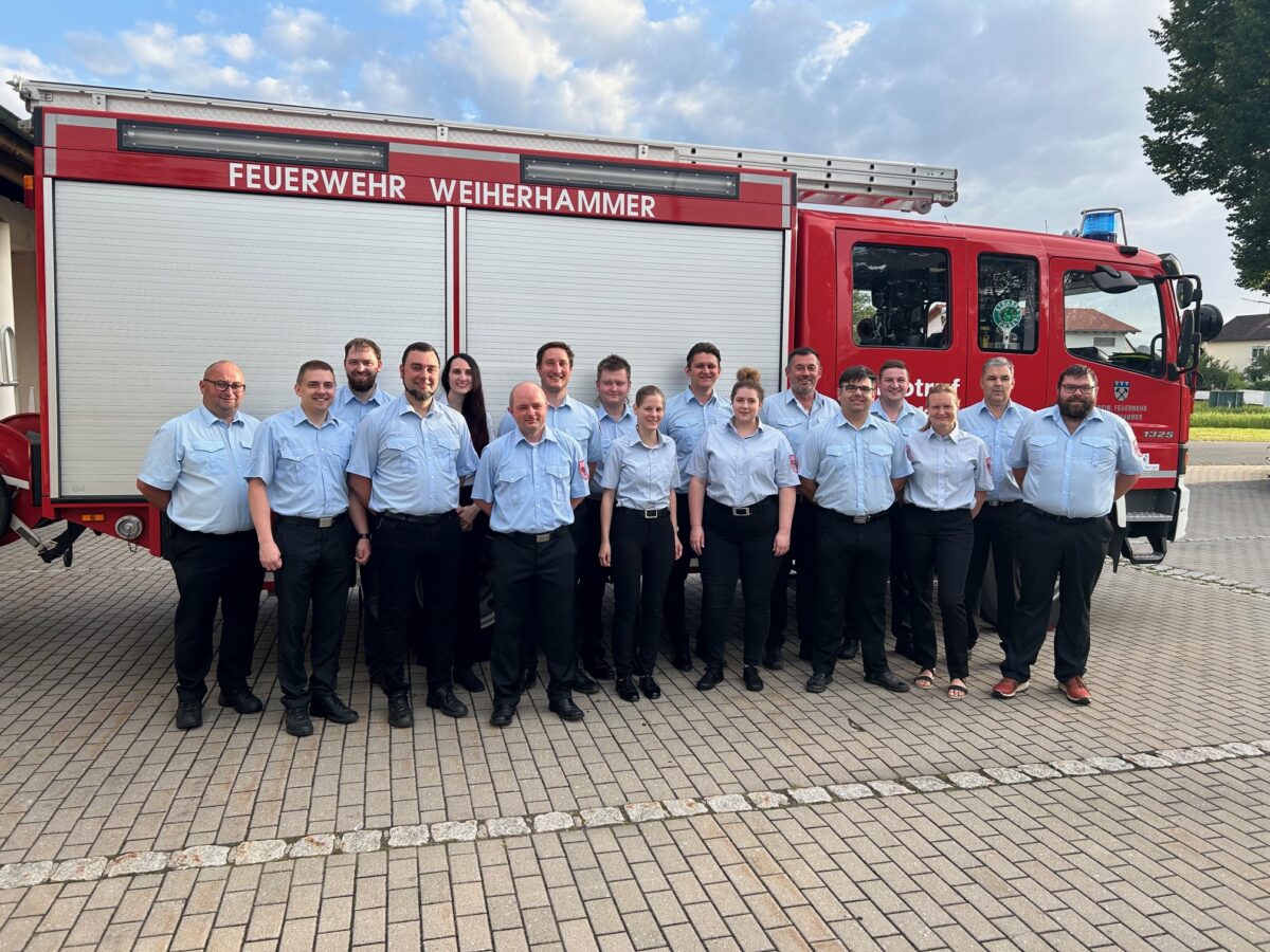 Feuerwehr Weiherhammer zeigt Können in Prüfung