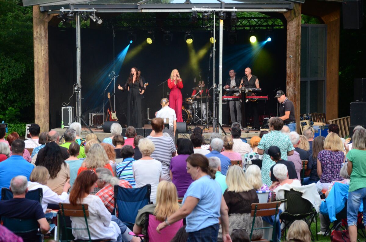 „BABA-Explosion“ mobilisiert 2000 Besucher