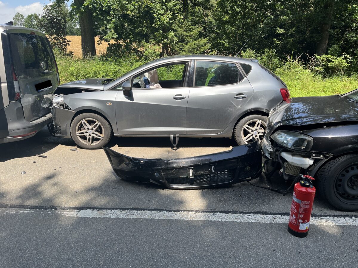 Ungebremst aufgefahren – gleich mehrere Autos beteiligt