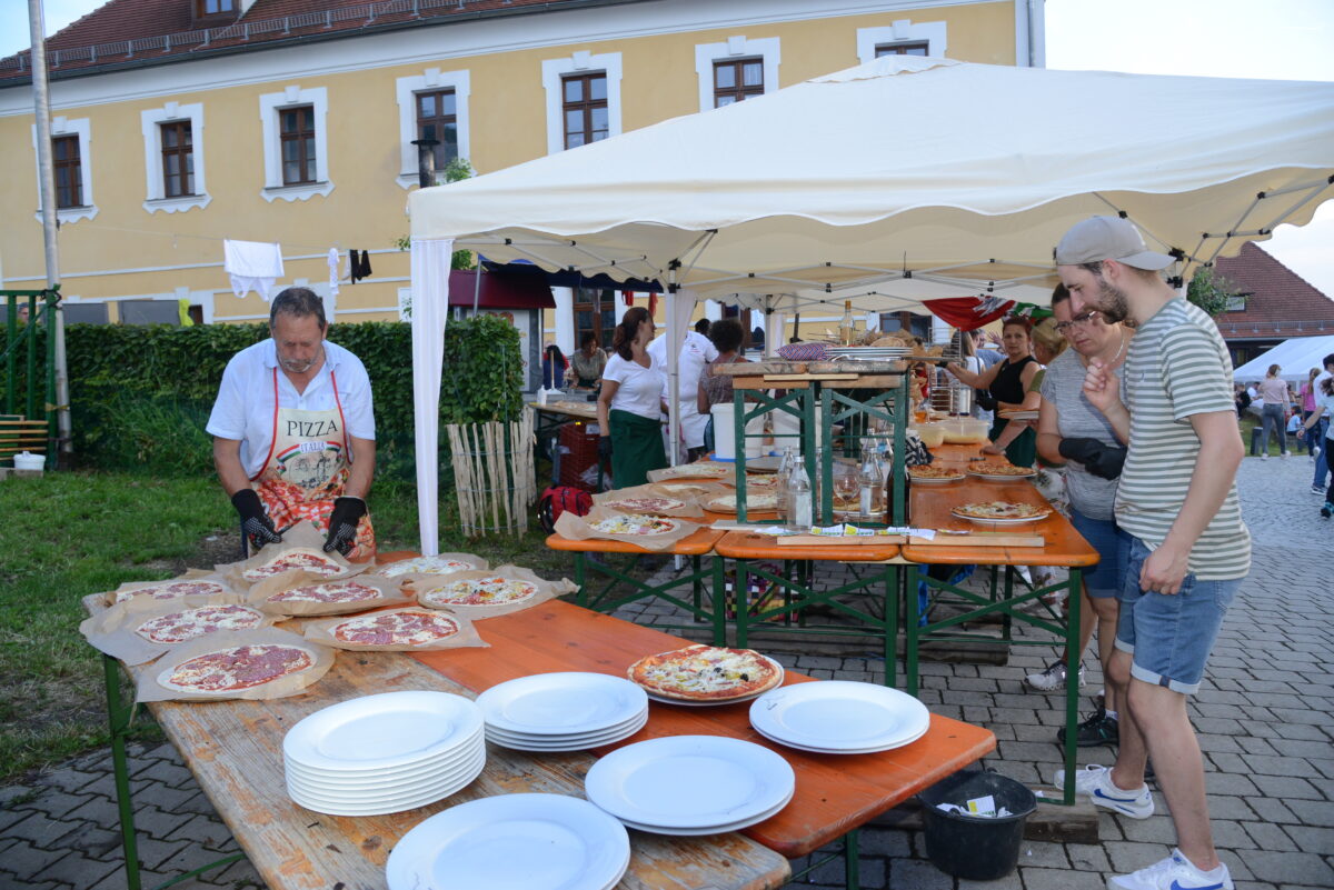 Parkstein feiert eine italienische Nacht