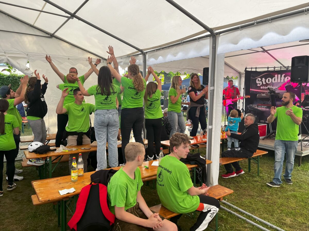 Ausgelassene Stimmung beim Fest der Feuerwehr Gmünd
