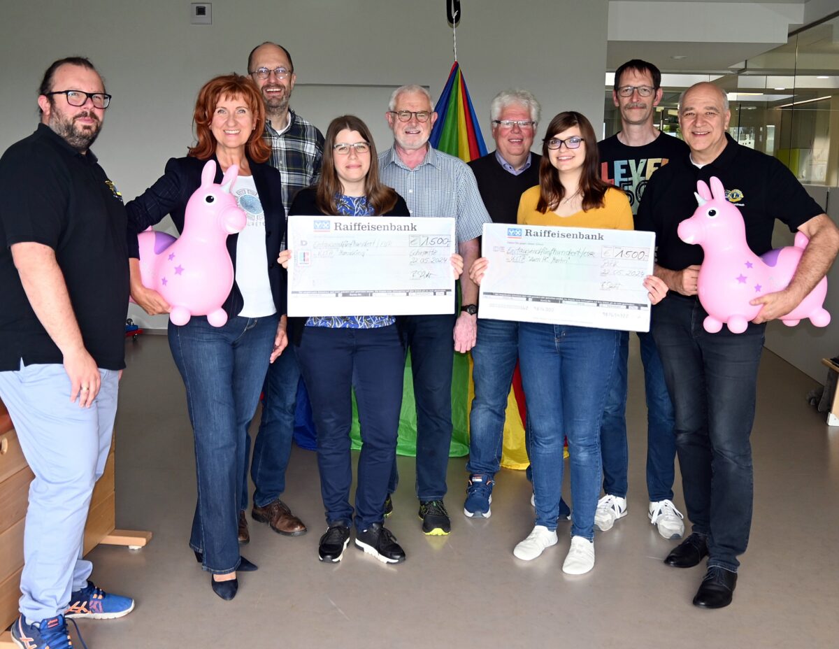 Lions spenden an Kindergärten in Pirk und Schirmitz