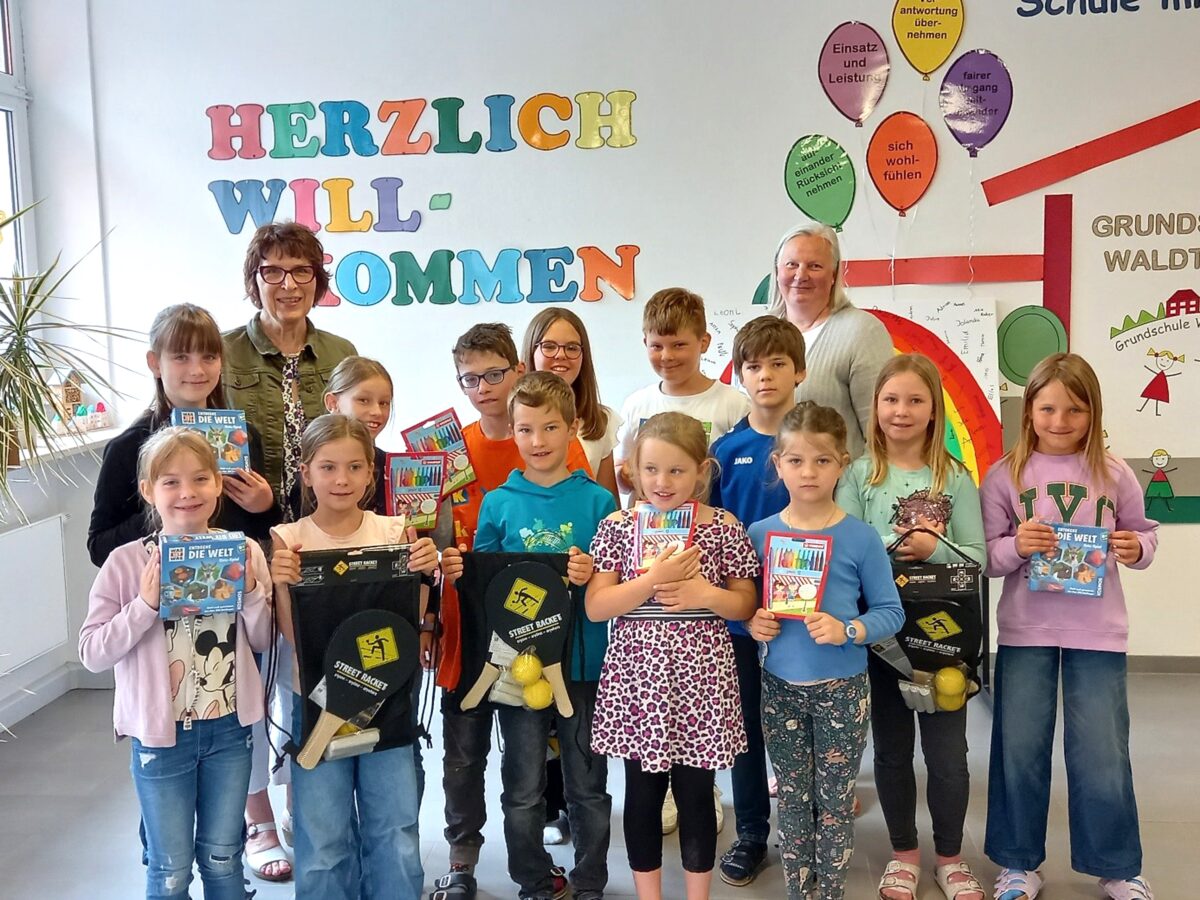 Grundschule Waldthurn: Malwettbewerb der Volks- und Raiffeisenbank
