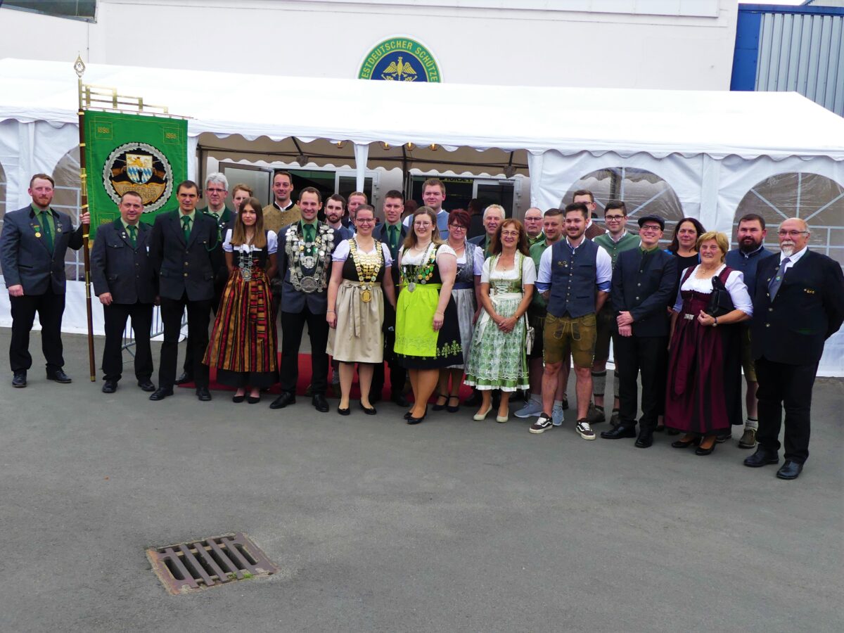 Eva Merkl belegt Platz sechs beim Bundeskönigsschießen