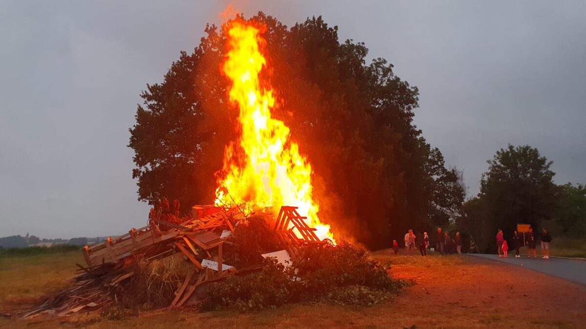 Waldverein Püchersreuth veranstaltet Petersfeuer