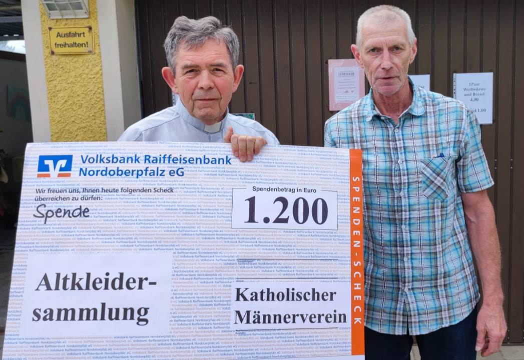 Altkleidersammlung unterstützt Flosser Kirchengemeinden