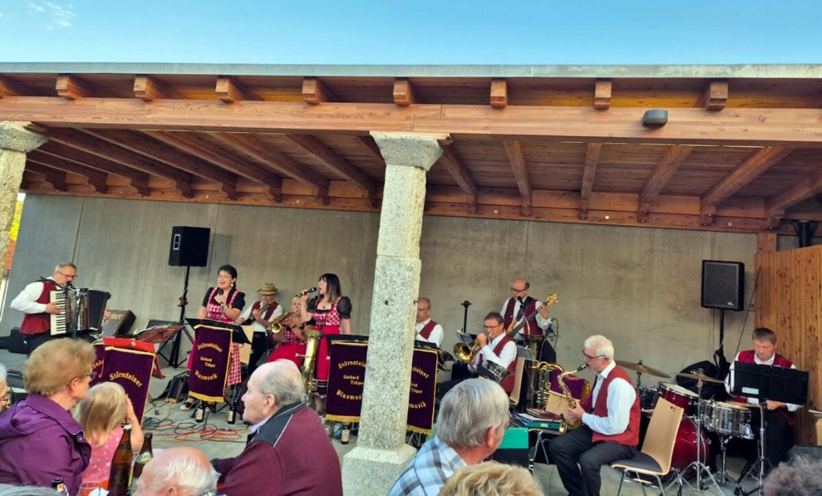 Musikalische Serenade belebt Störnsteiner Abend