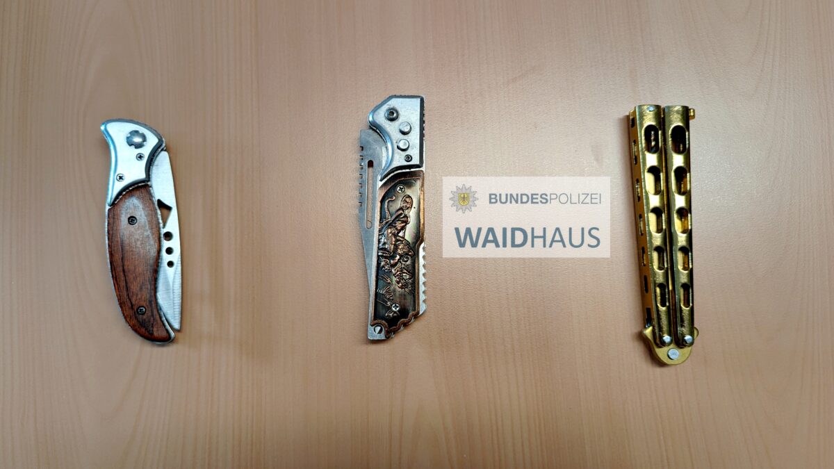 Waffen weg, Anzeige da